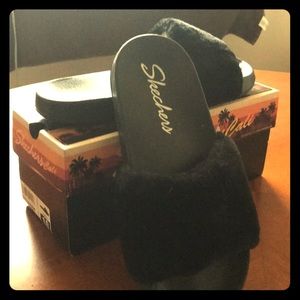 Skechers Sandal w/fur
